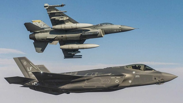 ABD, Rusya'dan S-400 hava savunma sistemi alan Türkiye'yi ortağı olduğu F-35 savaş uçakları projesinden çıkarmıştı.