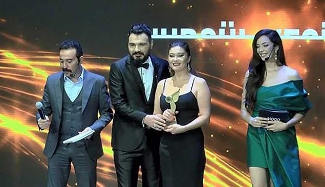 Azra Akın, ödül töreninin 8’inci kez yapıldığını ve belediye ile işbirliği içerisinde olduğunu bildiği için güven duyduklarını anlattı.