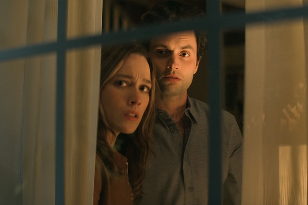 Netflix'in en başarılı yapımlarından olan You, geçtiğimiz 15 Ekim'de üçüncü sezonuyla bomba gibi bir dönüş yaptı bildiğiniz üzere.