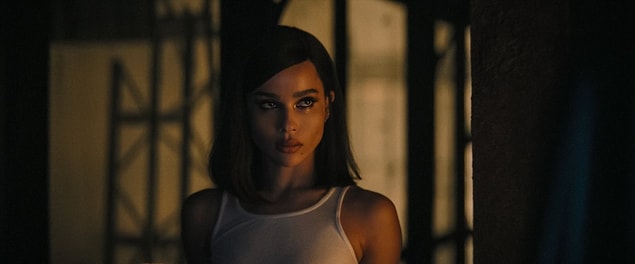 Ayrıca Catwoman’lı bir görsel de yayınlandı. 🦇