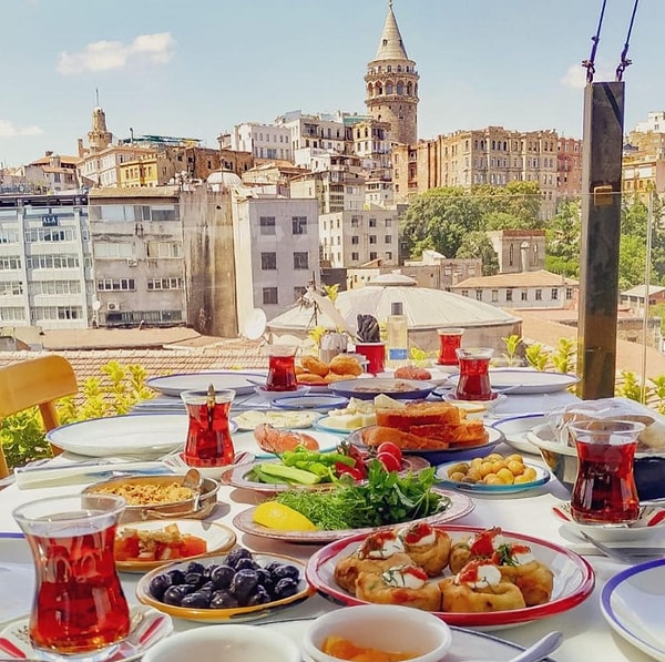 1. Arda Şef’in Galata manzaralı mekanı: Mükellef…