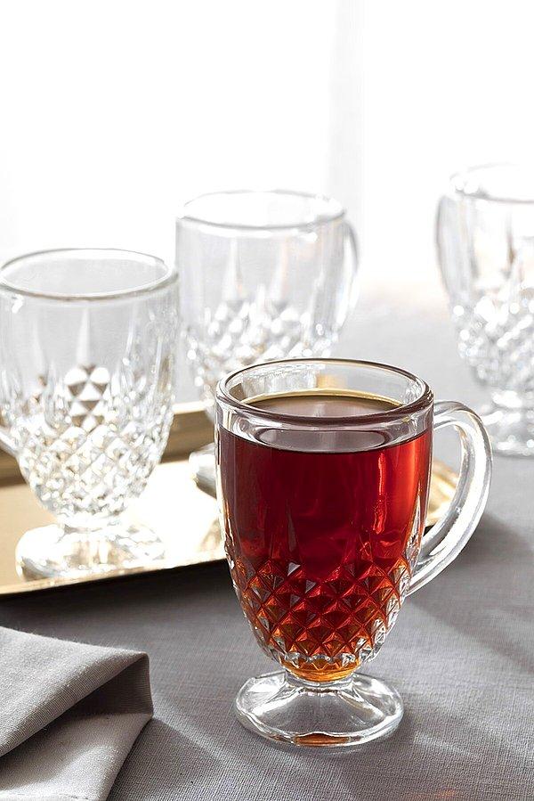 4. English Home Rich cam 4'lü kulplu çay bardağı takımı ile demli çayınızın keyfini çıkarın.