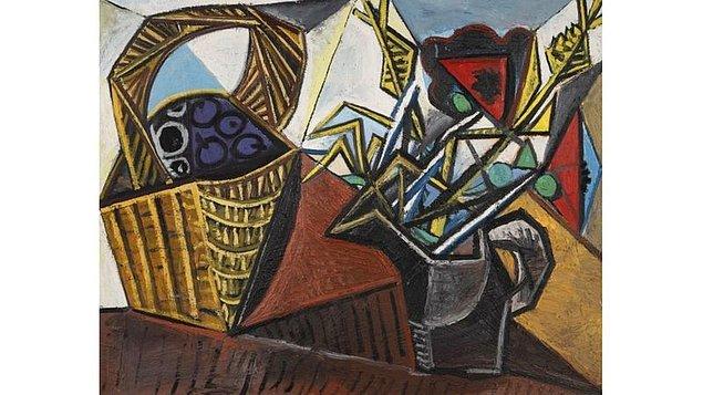 Picasso'nun 1942'de Paris Nazi işgali altındayken çizdiği Meyve Sepeti ve Çiçeklerle Natürmort adlı eser de 16,6 milyon dolara satıldı.