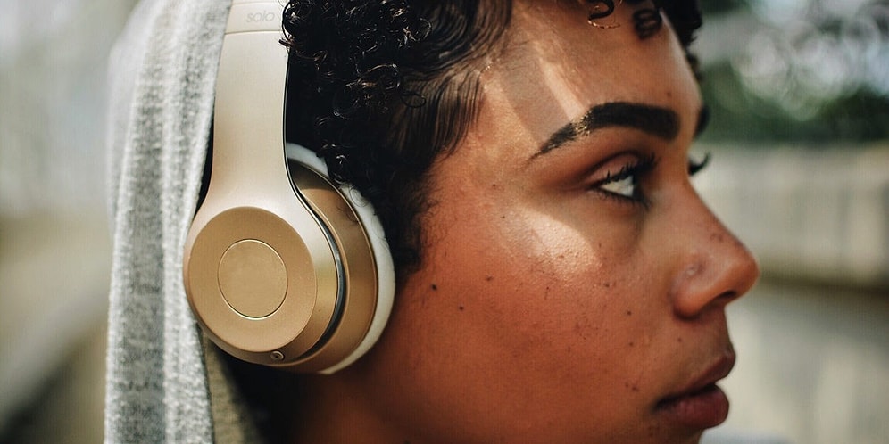 Şöyle Bir Geriye Yaslanıp Tüm Yılı Değerlendirmene Yarayacak 11 Klasik Müzik Eseri