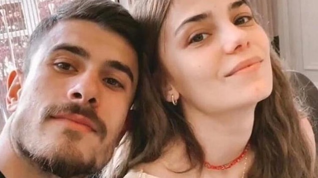 6. Oyuncu Bahar Şahin ile Trabzonspor'da forma giyen Dorukhan Toköz'ün biten ilişkilerinin ardından, güzel oyuncudan çarpıcı bir 'eskort' göndermesi geldi.