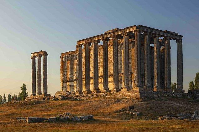Anadolu'nun En İyi Korunmuş Zeus Tapınağı