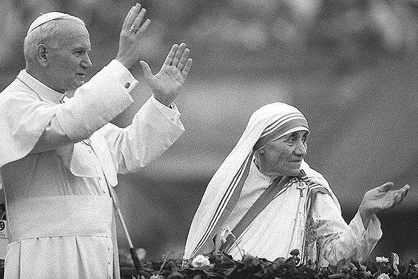 Rahibe Teresa, mümkün olduğu kadar çok insanı Katolikliğe dönüştürmeye niyetliydi.