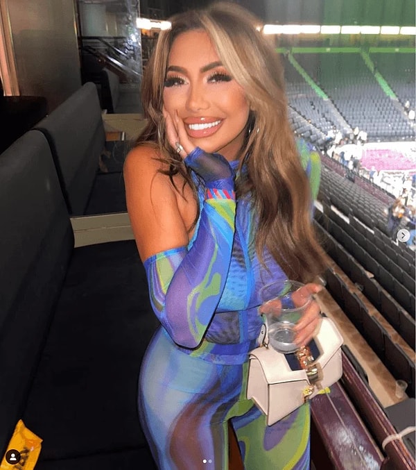 Hayranları Eleştirdi