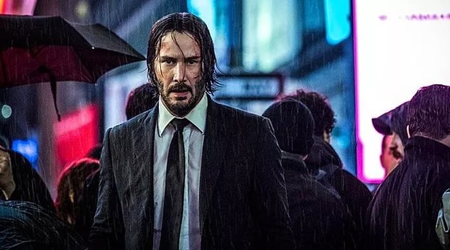8. 'John Wick' serisinin dördüncü filminin çekimlerini tamamlayan ünlü oyuncu Keanu Reeves, beraber çalıştığı ekibine dillere destan hediyeler verdi.