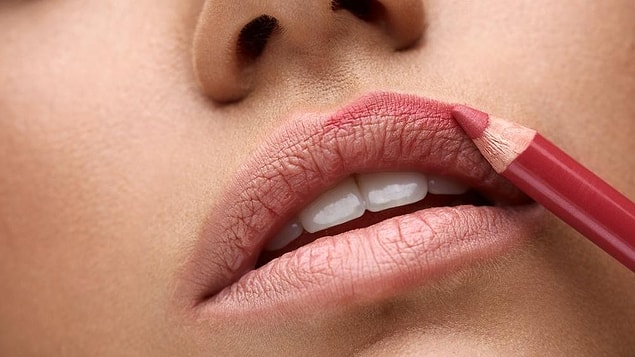 10. Selin Beauty'den, dudaklarını daha dolgun gösterecek bir dudak kalemi...