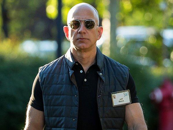 Dünyanın en zengin ikinci ismi olan Jeff Bezos'ı hepiniz tanıyorsunuzdur...