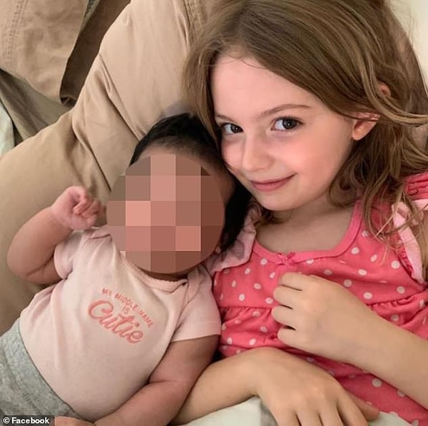 У семьи уже была пятилетняя дочь, когда в сентябре 2019 года Дафна родила еще одну девочку.