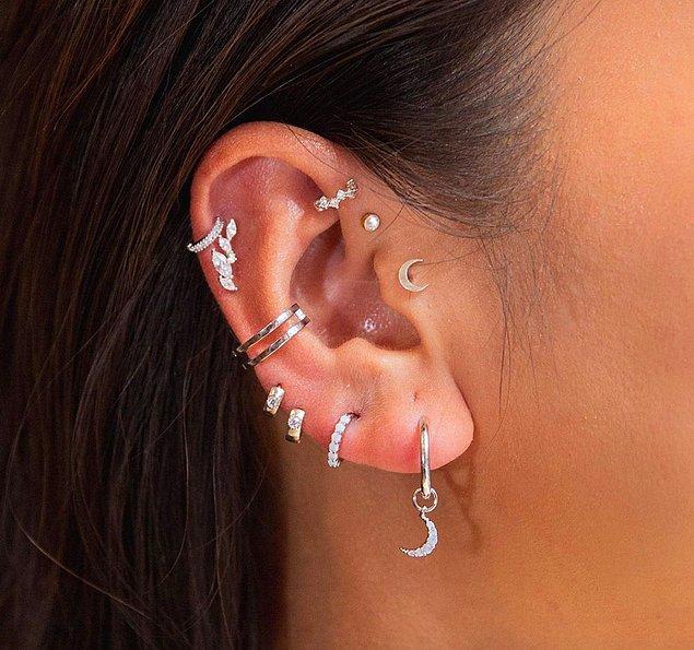 Kimileri acı verici bulsa da, son yıllarda kulak piercing'leri inanılmaz popüler.