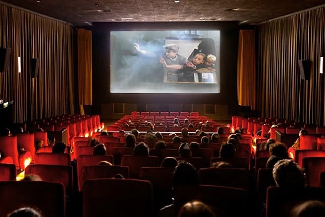Dünya sinema deneyimini daha iyi seviyelere getirmek için çabalarken biz izlediğimiz şeyi görebilmeyi amaçlıyoruz.
