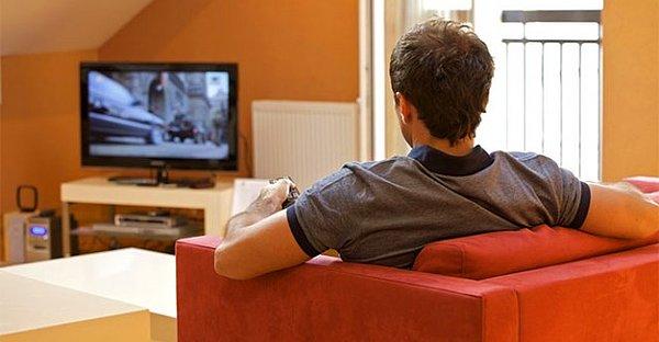Veriler dünya ortalamasında ele alındığında Türkiye'nin tüm dünyadan 1,5 saat fazla televizyon izlediği ortaya çıktı.