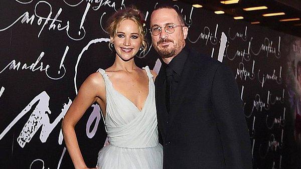 2. Jennifer Lawrence eski erkek arkadaşı Darren Aronofsky'le "Mother" filminin setinde tanıştı.