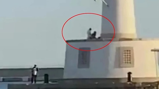 Deniz Fenerinin Üzerinde Cinsel İlişkiye Giren Çiftin Umursamaz Tavırları Olay Oldu!