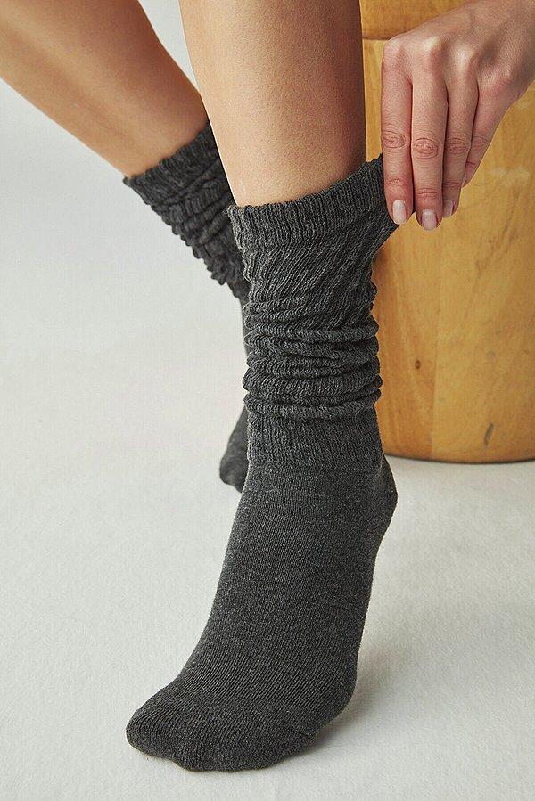 2. Tozluk çoraplar ile hem ayaklarınızı hem de bileklerinizi sıcak tutabilirsiniz.
