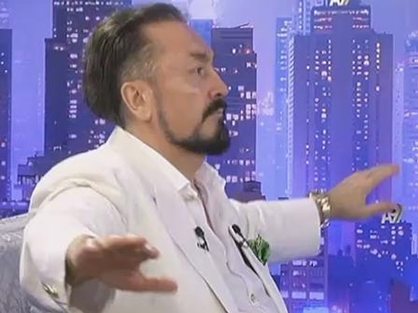 He dances and says awkward words while broadcasting his TV show. The main reason for this is to create the perception that 'he is not enough to establish a cult'.