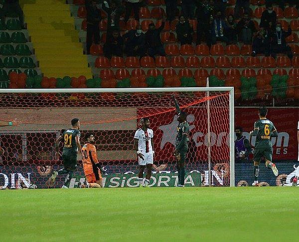 13. dakikada Alanyaspor, Babacar'ın golüyle 1-0 öne geçti.