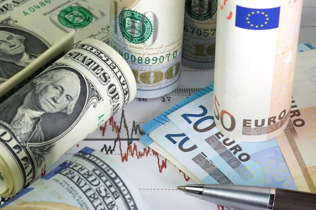 Geçen haftanın son işlem gününde dolar tarihi seviyeler olan 11,35 sınırına kadar yükselmişti.