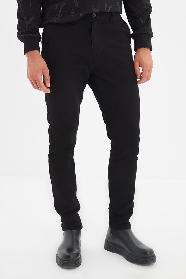 2. Chino slim fit pantolon en çok tercih edilenler arasında.