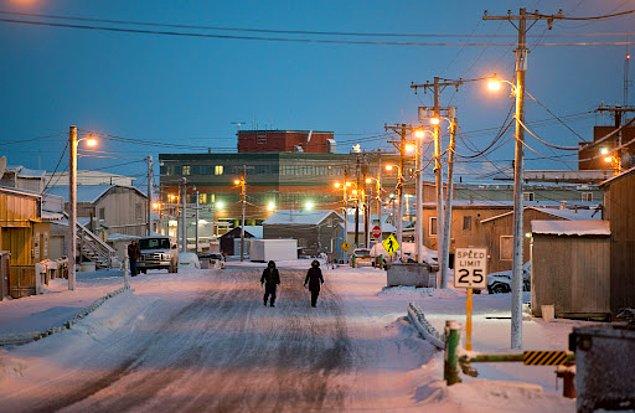11. Alaska'da bulunan Utqiagvik kasabası halk tarafından dünyanın zirvesi olarak adlandırılır.