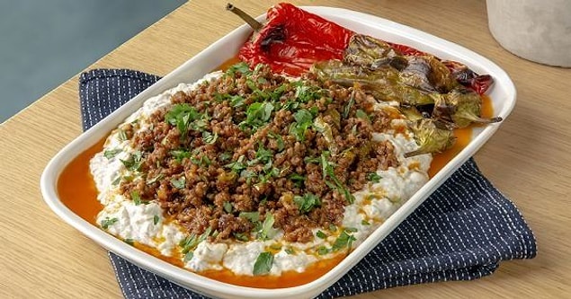 10. Adı da kendi kadar güzel olan bir yemek tarifi geliyor: Alinazik Tarifi