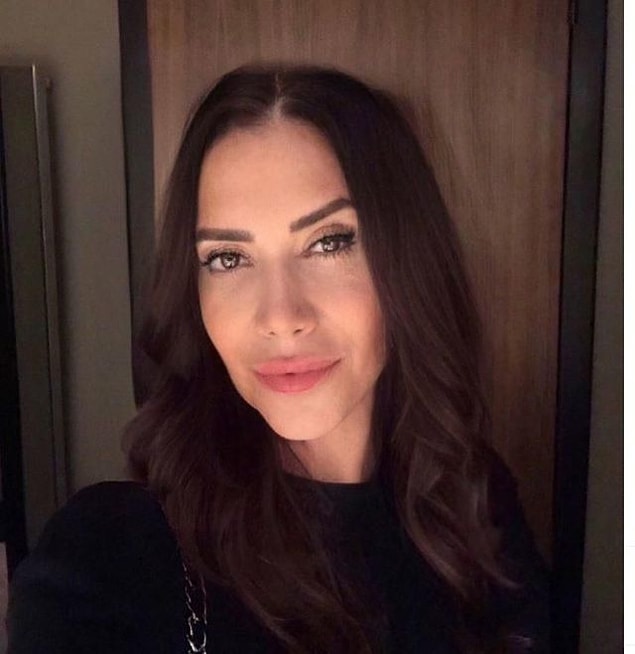 Feraye Tanyolaç Kimdir?