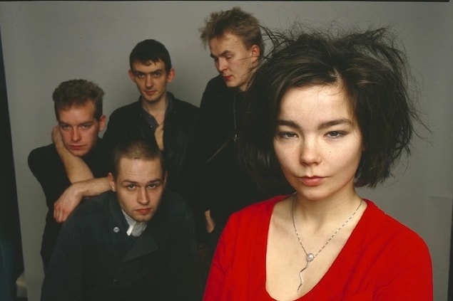 Böyle hareketli ve yoğun bir dönemi geride bırakırken 80'lerin ikinci yarısından sonra ise Björk için Sugarcubes dönemi başladı.