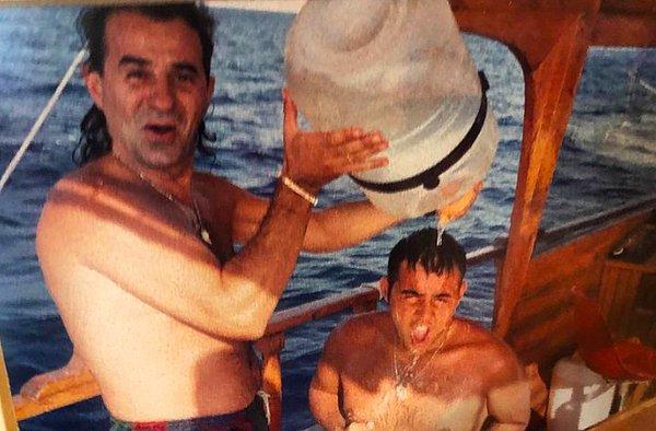 8. Ata Demirer'den babasıyla birlikte çekilen 1989 yılına ait nostaljik fotoğraf paylaşımı geldi!