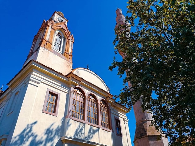9. Saatli Camii