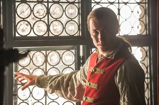 35. 'Outlander' dizisinde Black Jack Randall karakterini canlandıran Tobias Menzies
