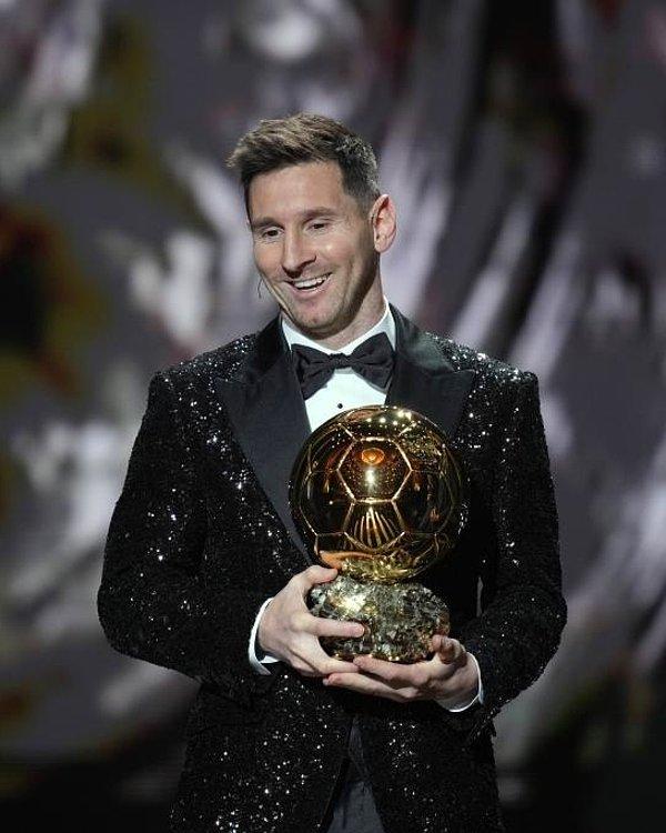 2009, 2010, 2011, 2012, 2015 ve 2019 yıllarında da ödülü alan Messi, 7. defa "Altın Top"un sahibi olarak kendisine ait rekoru geliştirdi.