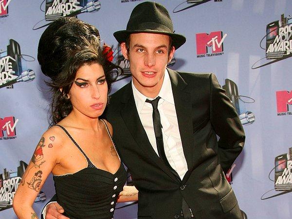 8. Amy Winehouse Seks Bağımlılığı Konusunda da Zor Süreçlerden Geçmişti