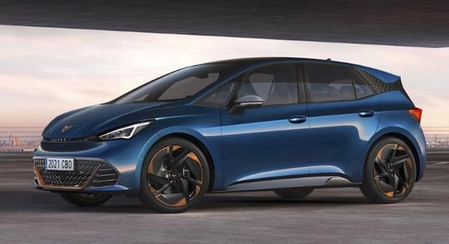 Geriye kalan 7 finalistten yalnızca Peugeot 308'in içten yanmalı olması, elektrikli araçların açık ara zirvede bitireceği bir yarış olacağını gösteriyor.