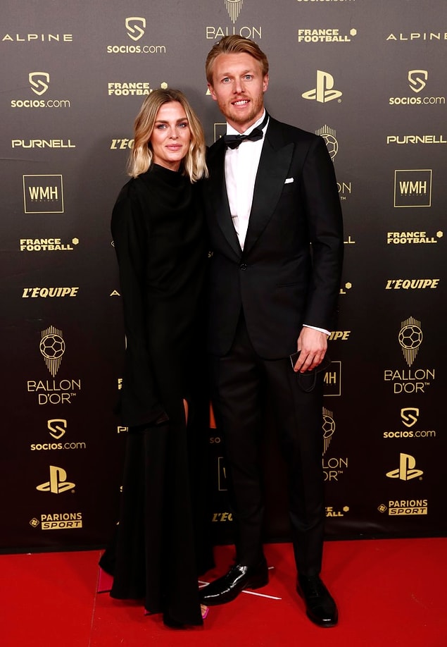 10. Simon Kjaer ve eşi Elina Gollert