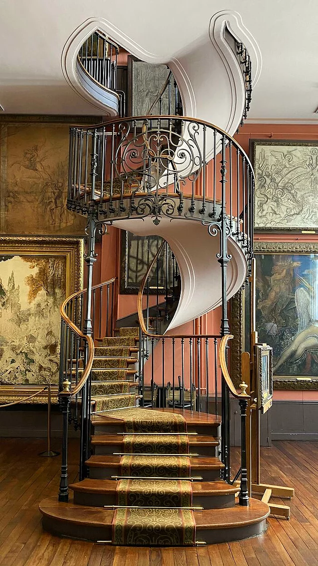 Лестница в музее, Париж