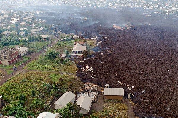 92. Justin Katumwa'dan Nyiragongo Dağı'nın volkanik patlamasından sonra Bushara köyü.