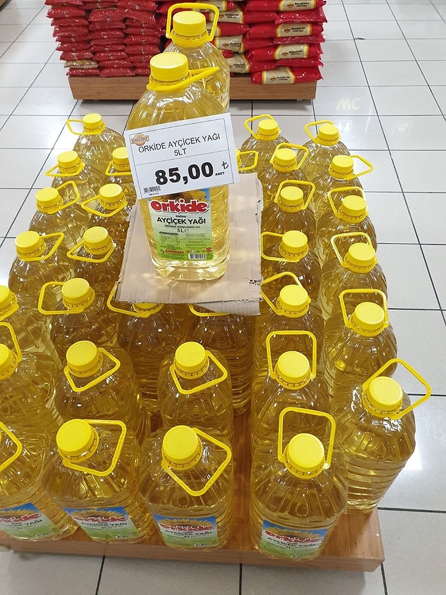 Ülkenin geldiği ekonomik durum hepimizin malumu. Artık neredeyse yaşamıyoruz, sadece hayatta kalmaya çalışıyoruz çünkü yaşamak bu değil.