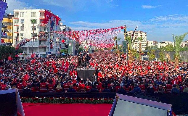5. "CHP Genel Başkanı Kemal Kılıçdaroğlu, seçim mitinglerine Mersin’den başladı. "Bizim kitabımızda umutsuzluk yok" diyen Kılıçdaroğlu, "Saray'ın vesayetinden de Türkiye'yi kurtaracağız" dedi."