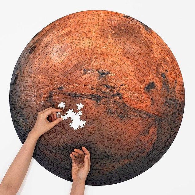 1. 1000 parça Mars Puzzle: