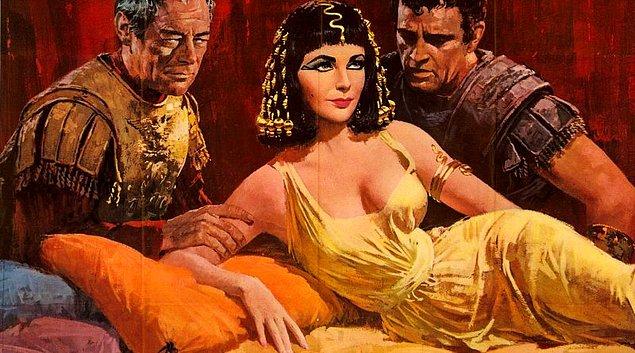 3. Kendine özel bir vibratör yapan Kleopatra...