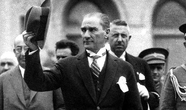En doğru lider, yaptıklarıyla ve bize bıraktığı miraslarla kim? Kesinlikle Atatürk.