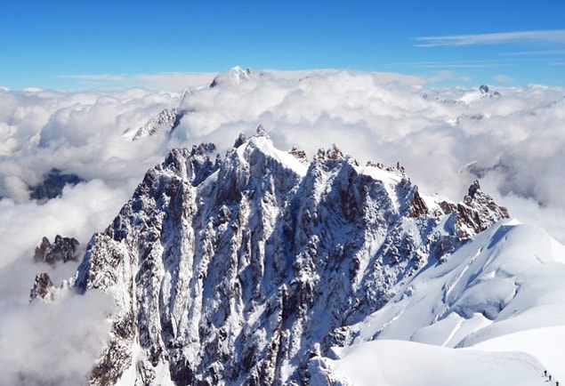 Chamonix Belediye Başkanı Eric Fournier, mücevherlerin 150 bin Euro olacak şekilde ikiye ayrıldığını açıkladı.