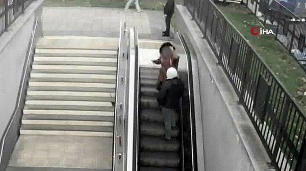 Zanlı, metro çıkışındaki yürüyen merdivenlerde hamile kadını elle taciz etti.