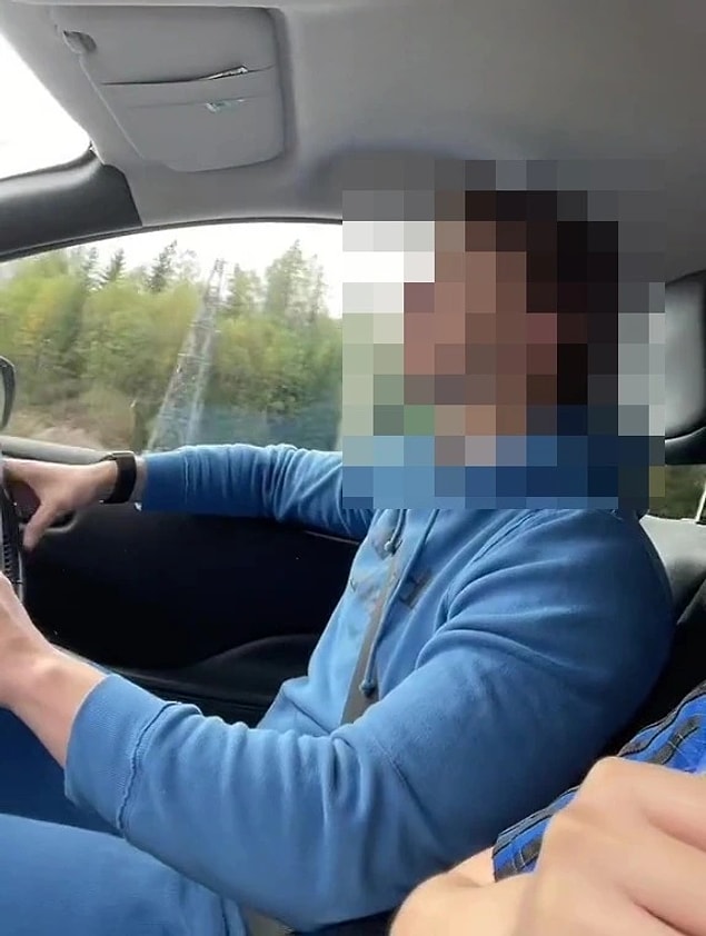 TikTok'ta paylaştığı videoda hem parlatıcıyı, hem tepkisini hem de sevgilisini gösteren Angelina, sevgilisinin onu aldattığından şüphelenerek onunla konuşma kararı almış.