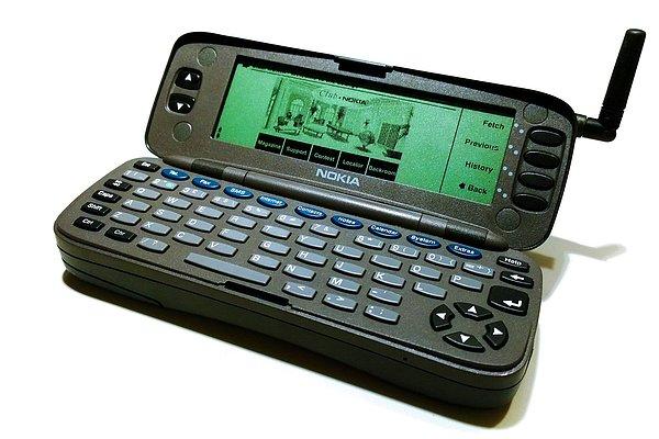 Intel işlemcili ilk akıllı telefon: Nokia 9000 Communicator