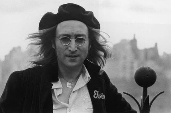 John Lennon ilk solo albümünü 1969’da çıkarmıştır.