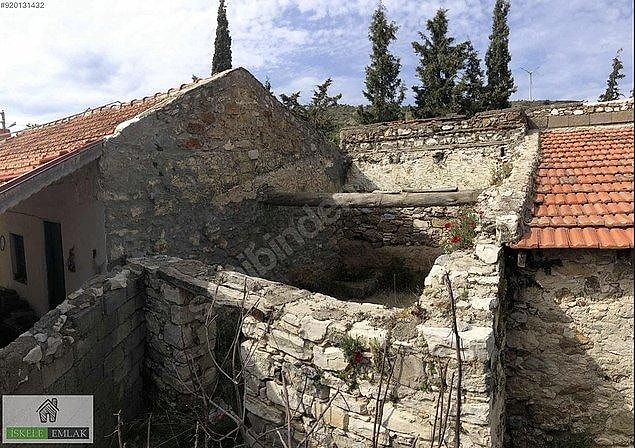 10. Paramız bittikçe hayat üstümüze üstümüze gelmeye devam ediyor. Sahibinden.com'da bulunan bu ev ilanı, hepimizin sinirlerini biraz bozdu. Özellikle Datça'da satılık ev almak isteyenleri şöyle bir alalım çünkü neyle karşılaşacaklarını bilmeleri lazım.